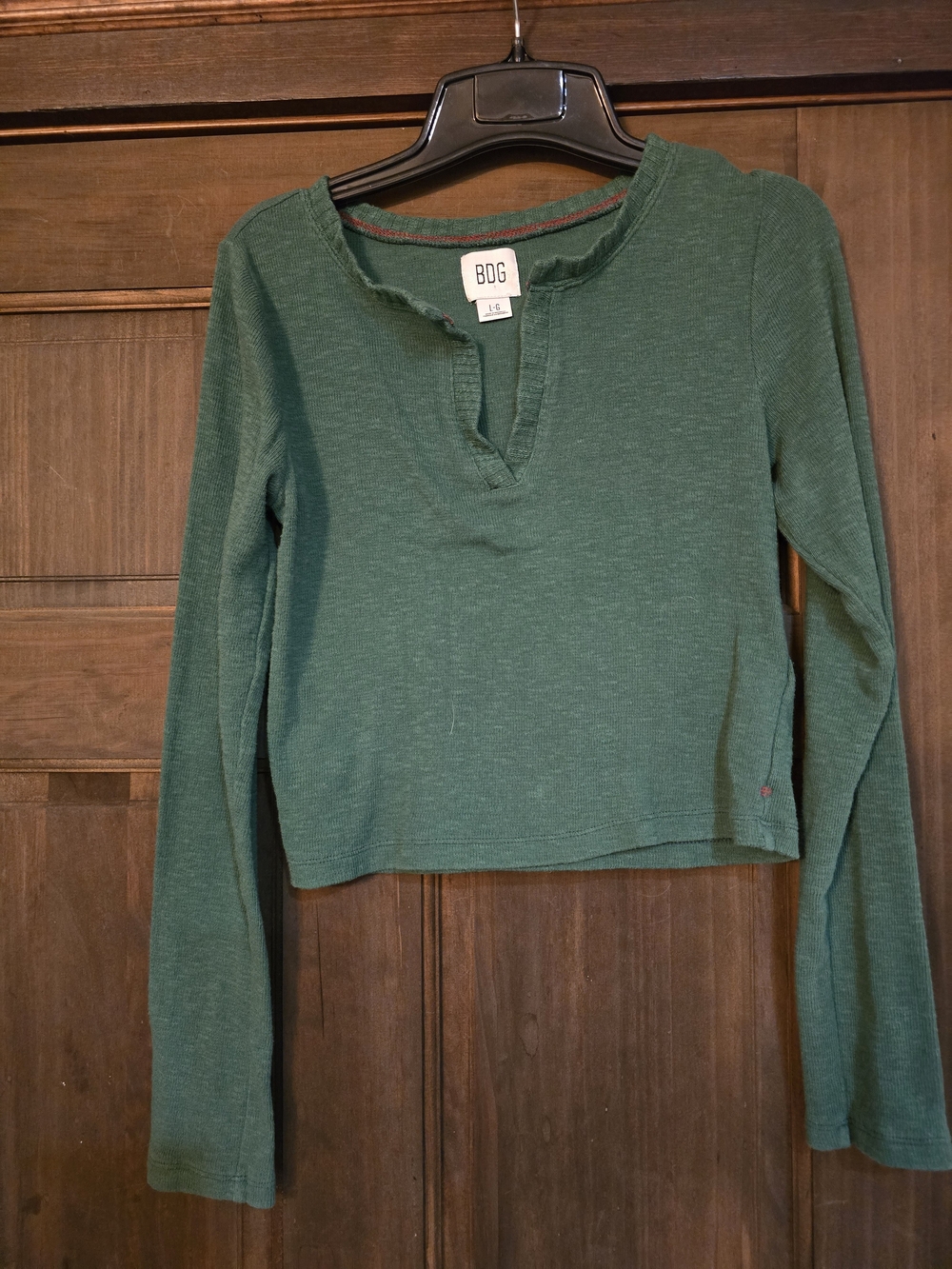 O BDG Green Long-Sleeve Split-Neck Women's Top Large